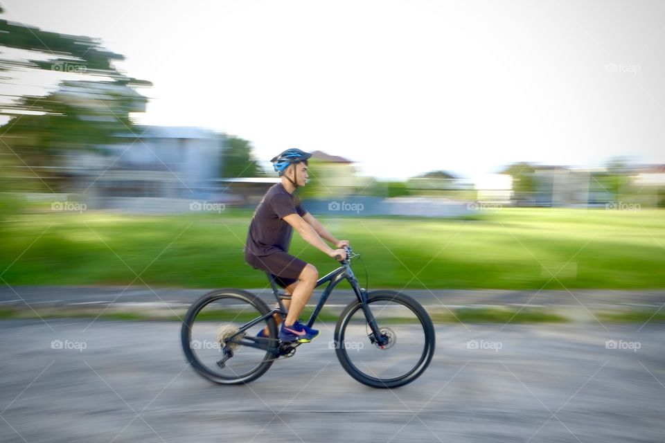 The best way to distress is to ride your bike. Feel the breeze and let go. 