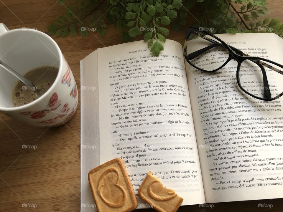 Read a book with a coffe