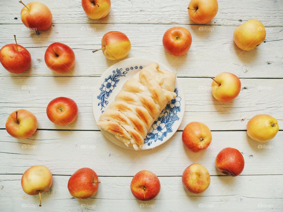 apple pie and apples