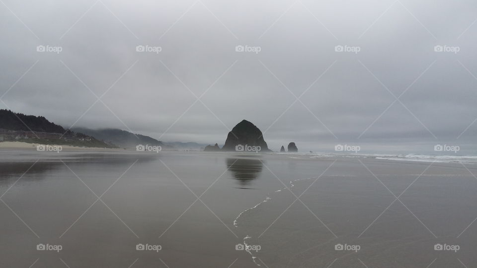 cloudy gray beach day
