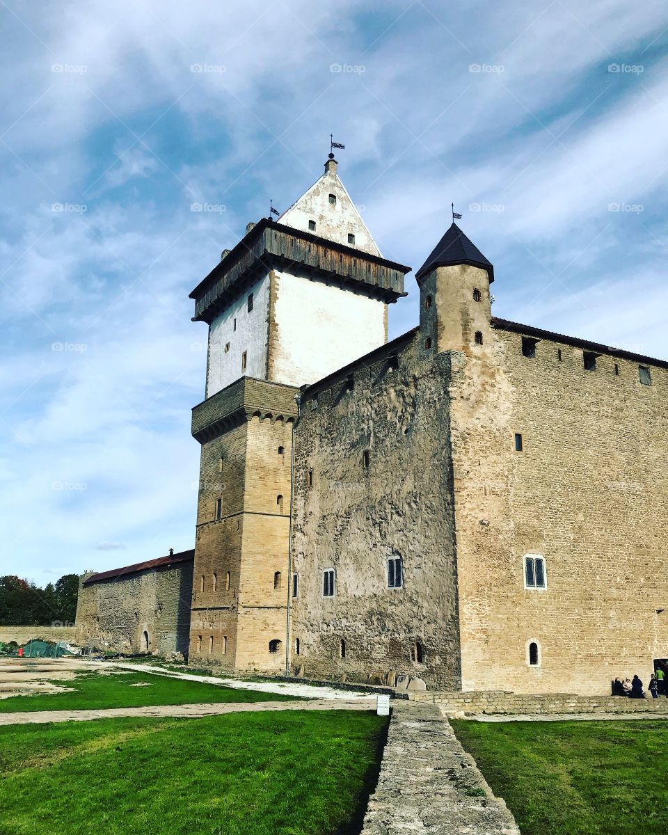 Narva Castle / Herman Castle is a medieval castle in the Estonian city of Narva on the banks of the Narva River, founded by the Danes in the 13th century.