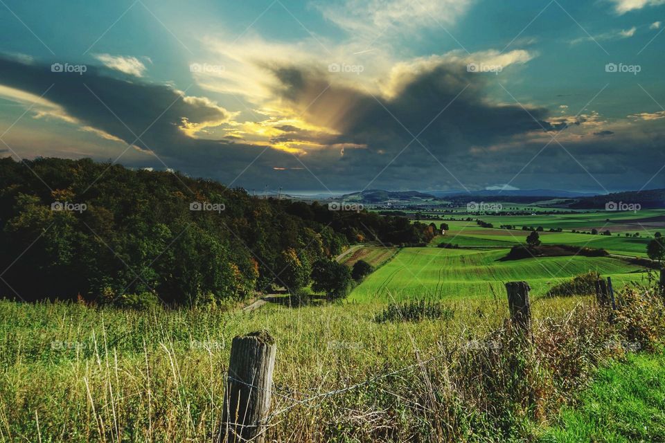 Landschaft mit Wolken