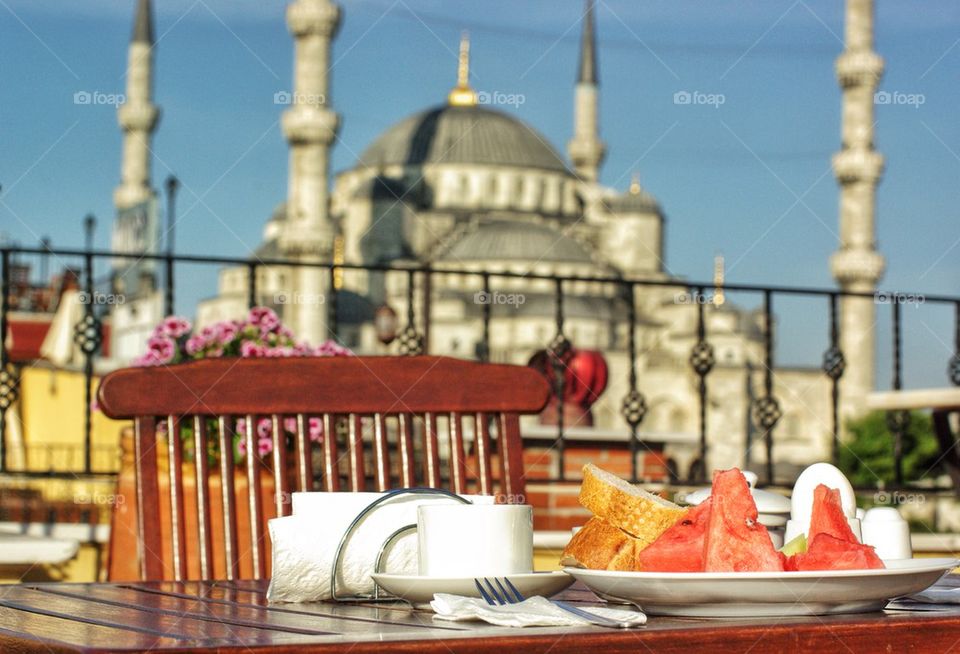 Breakfast down by Blue Mosque. 