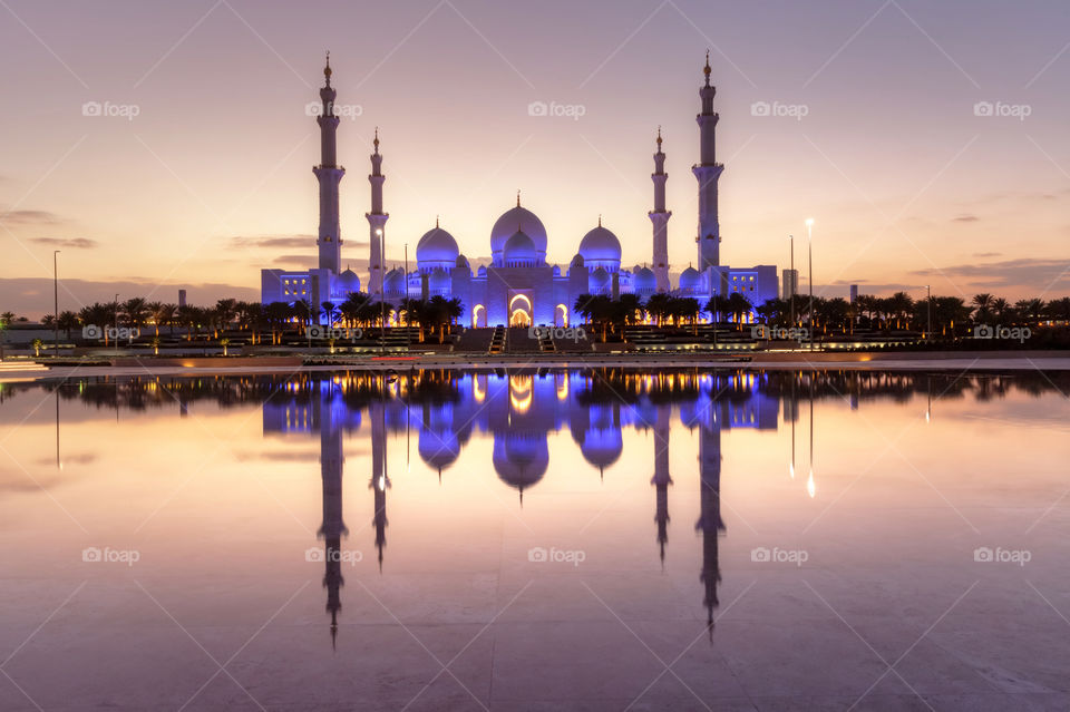 Sheikh Zayed Grand Mosque in Abu Dhabi