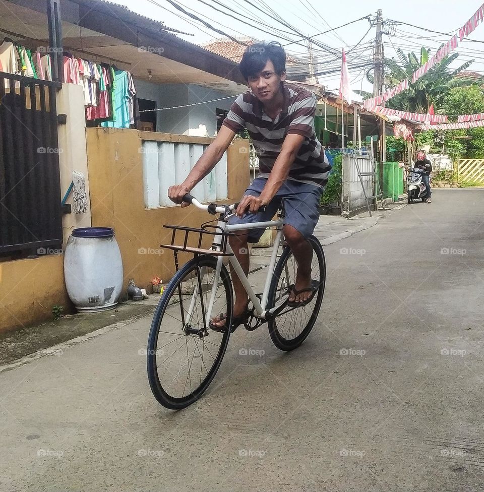 ride bicycle