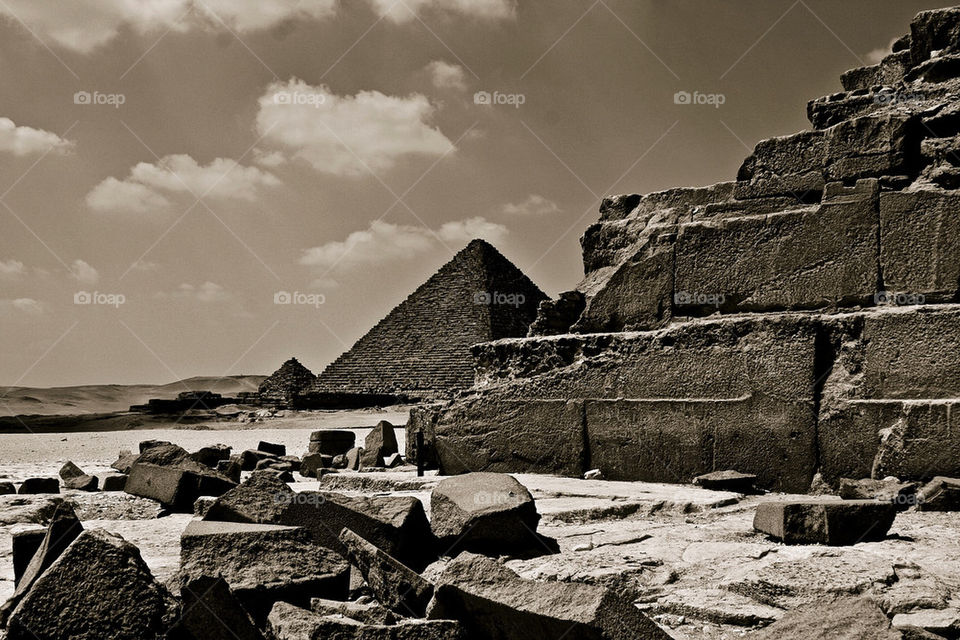 egypt pyramids by olijohnson