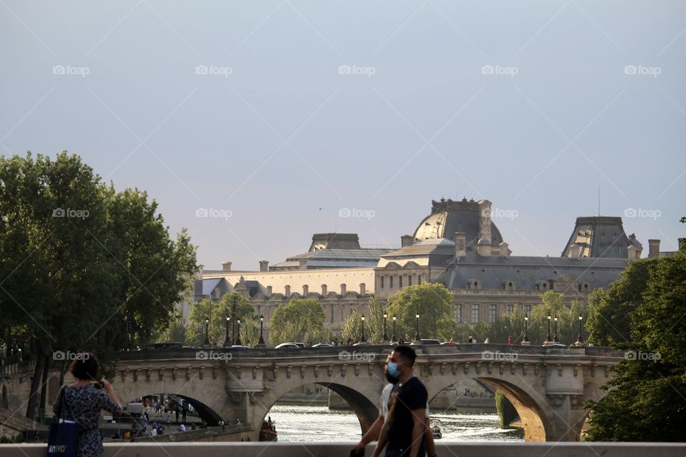 Walking on the Seine