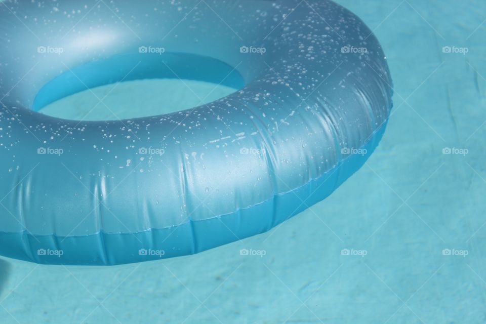 Pool tube