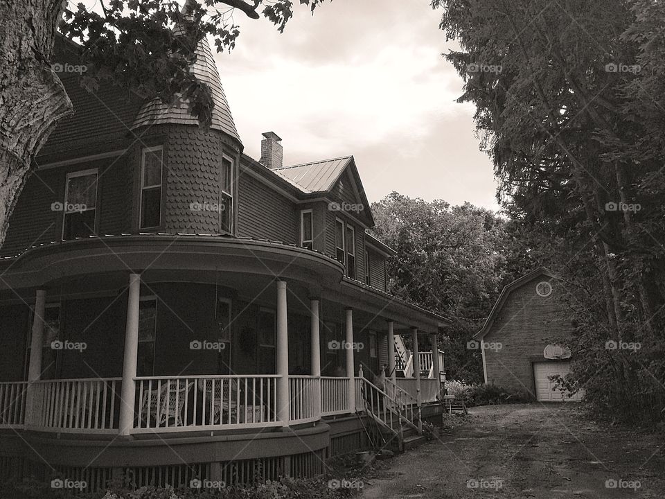 Victorian Home and barn. Victorian Home, a beauty with turrets and a gorgeous Victorian barn