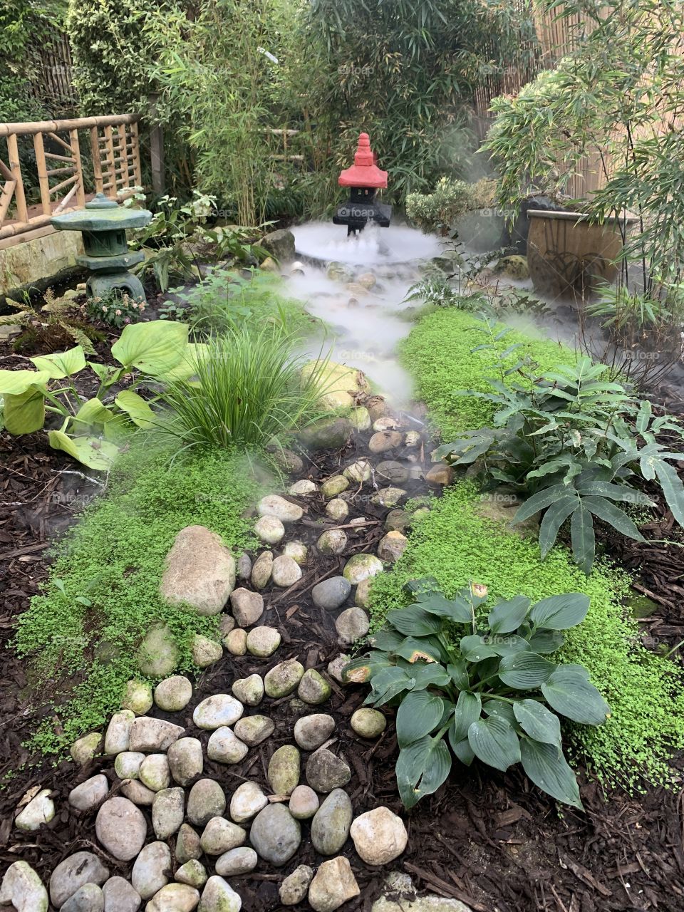 Relaxing Chinese style garden 