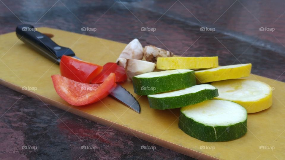 red bell peppers mushrooms yellow squash cucumbers slices