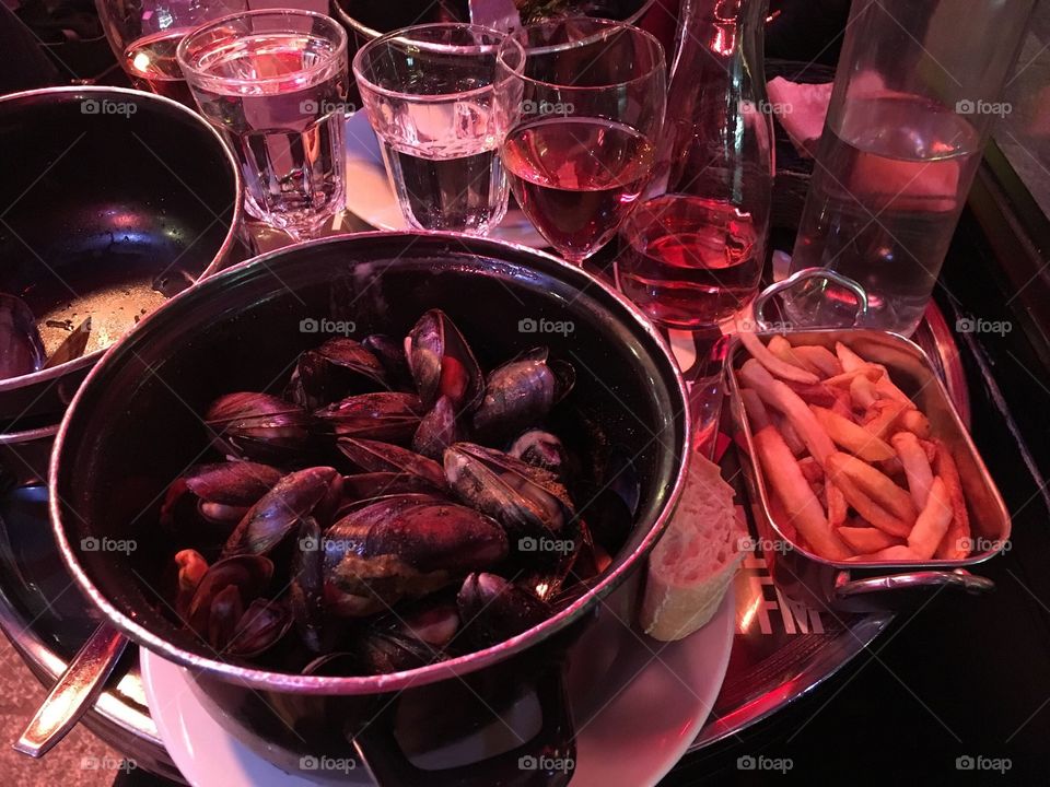Mussels and fries 