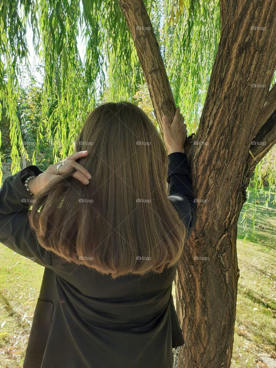 cabello de mujer y naturaleza