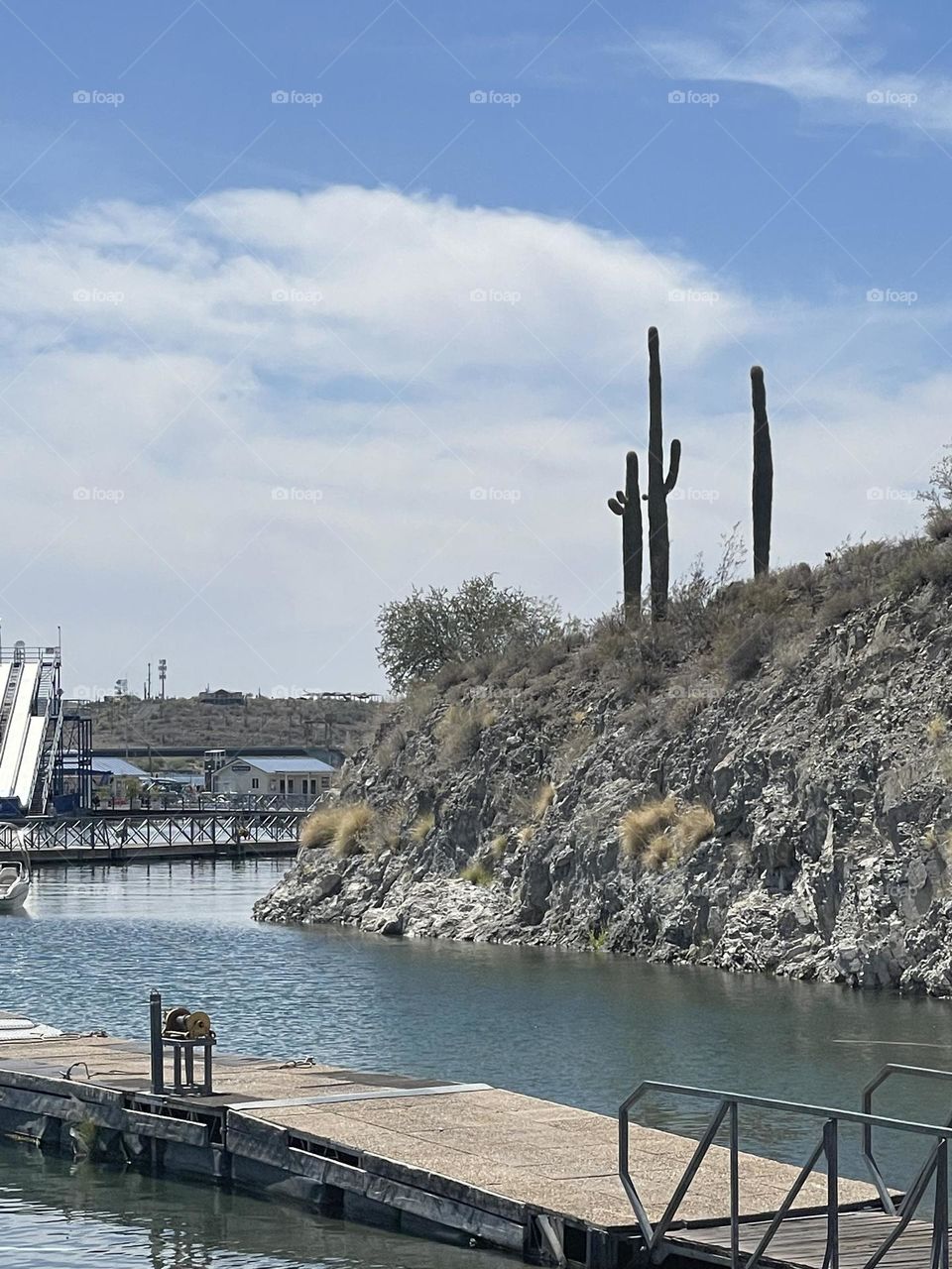 Relaxing beautiful desert lake!!