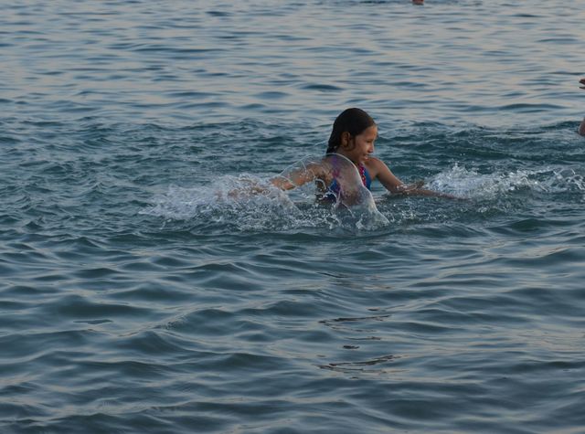 на море