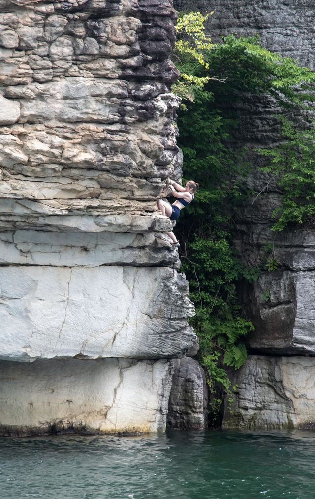 Deep Water Solo