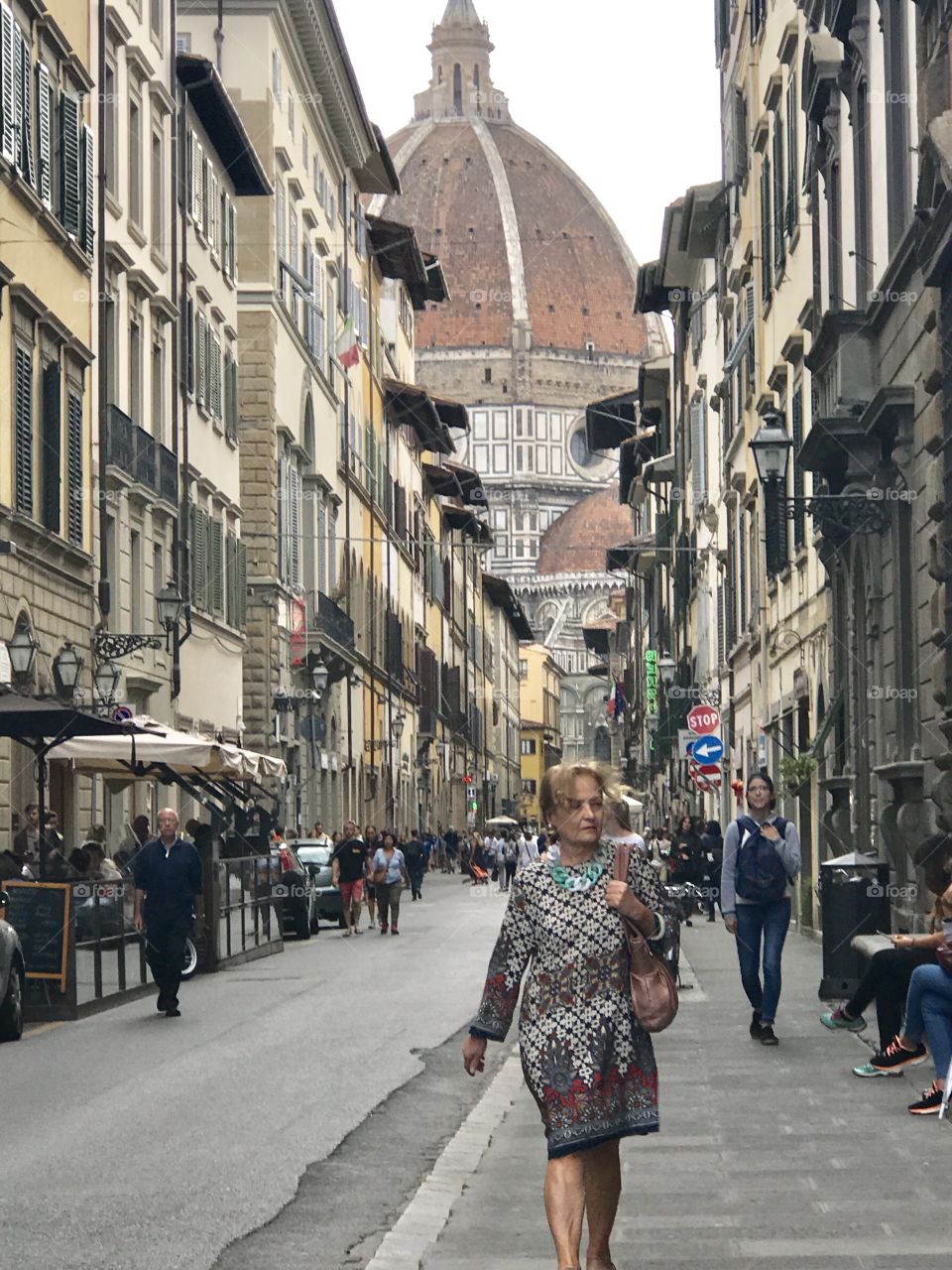 I snapped this Lady in the mid morning, Florence locals shop in style!