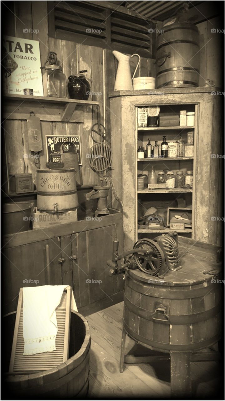 old timey store !!