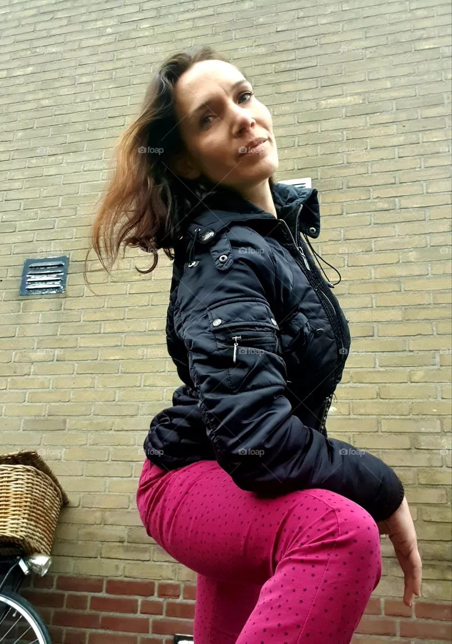 take a pose outside backyard