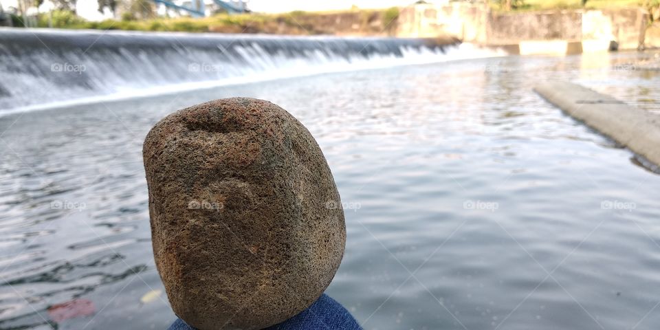 rock on water