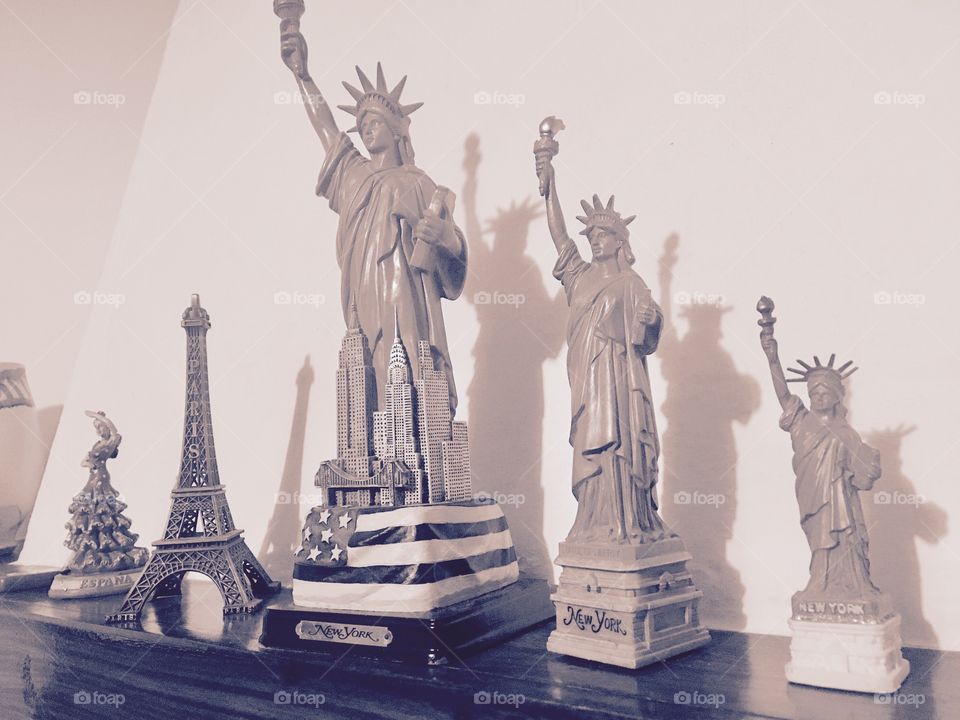 Statue of Liberty travels Europe united states