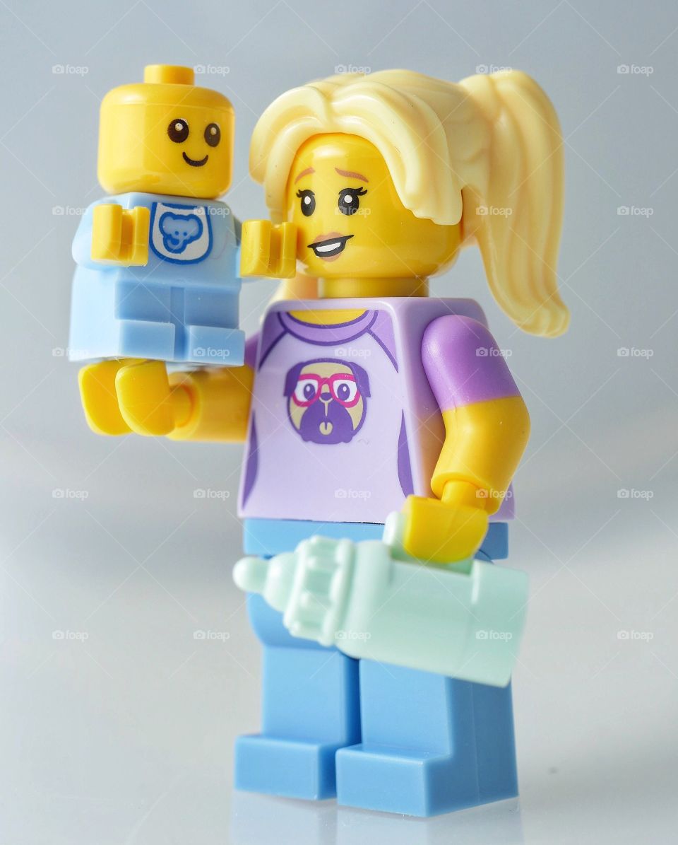 Lego babysitter