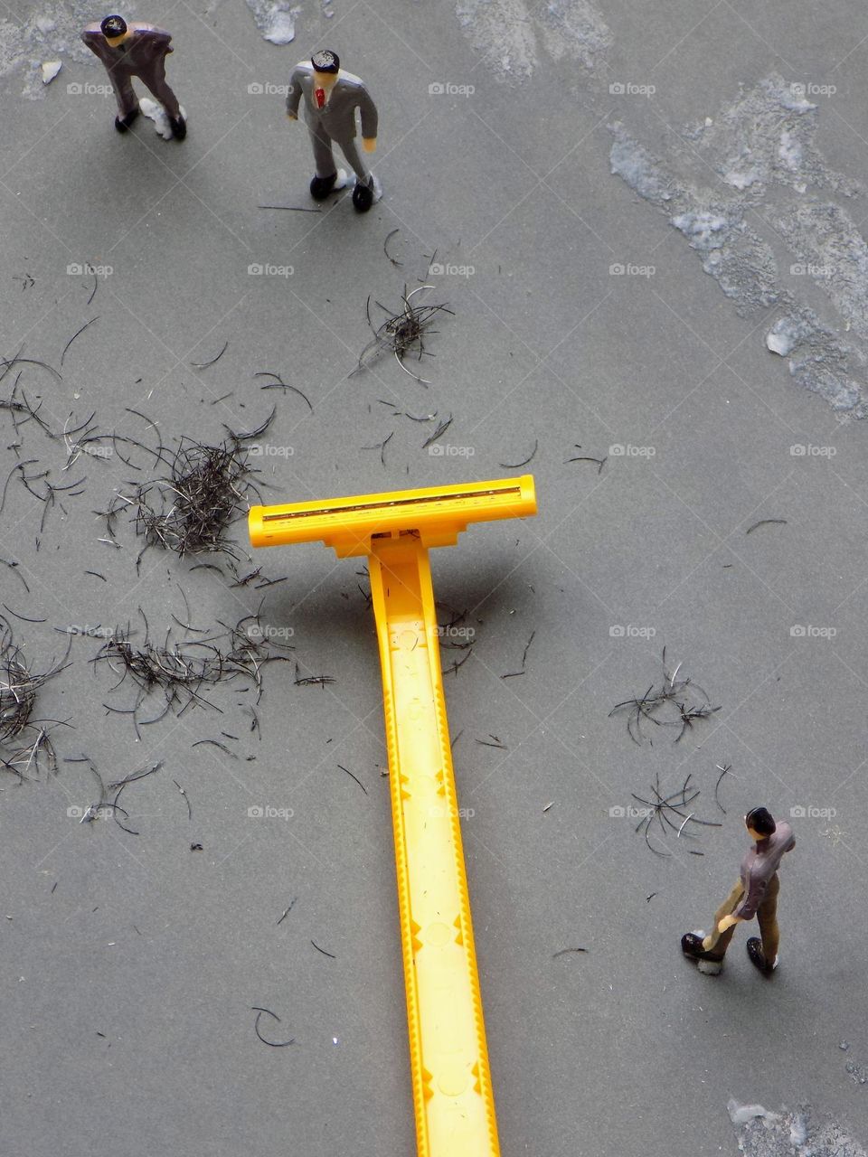 From the world of liliput, razor lord giant