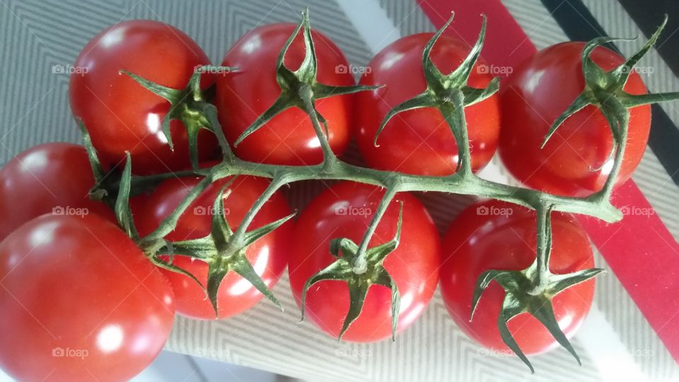 cherrys tomatos. fresh from my truck-farmer