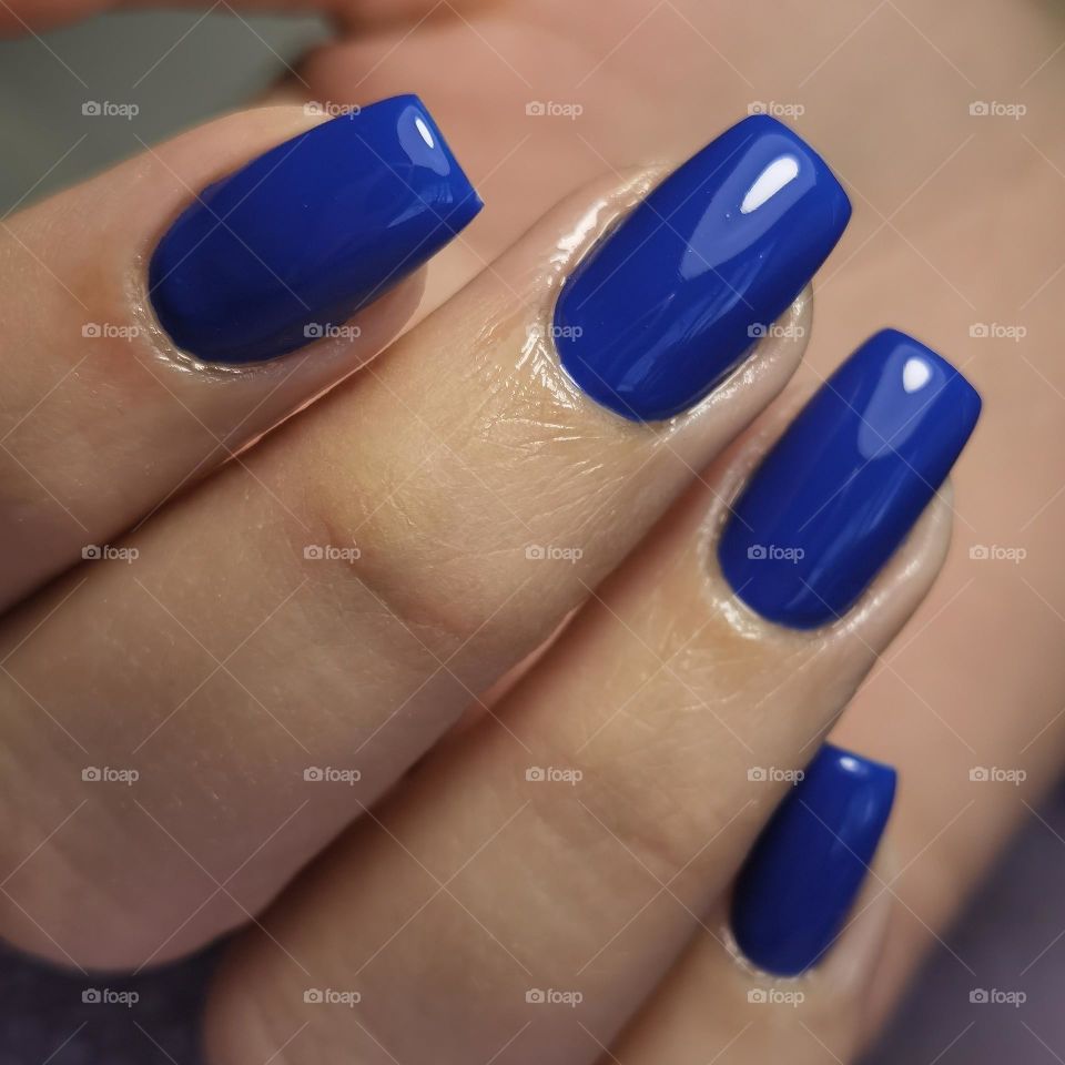 Show us your manicure