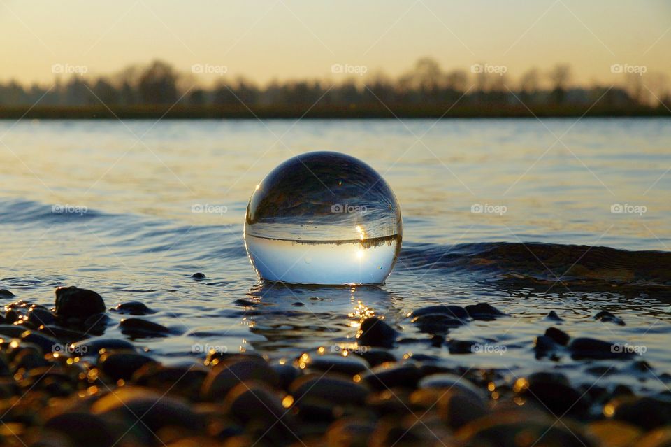 Lensball