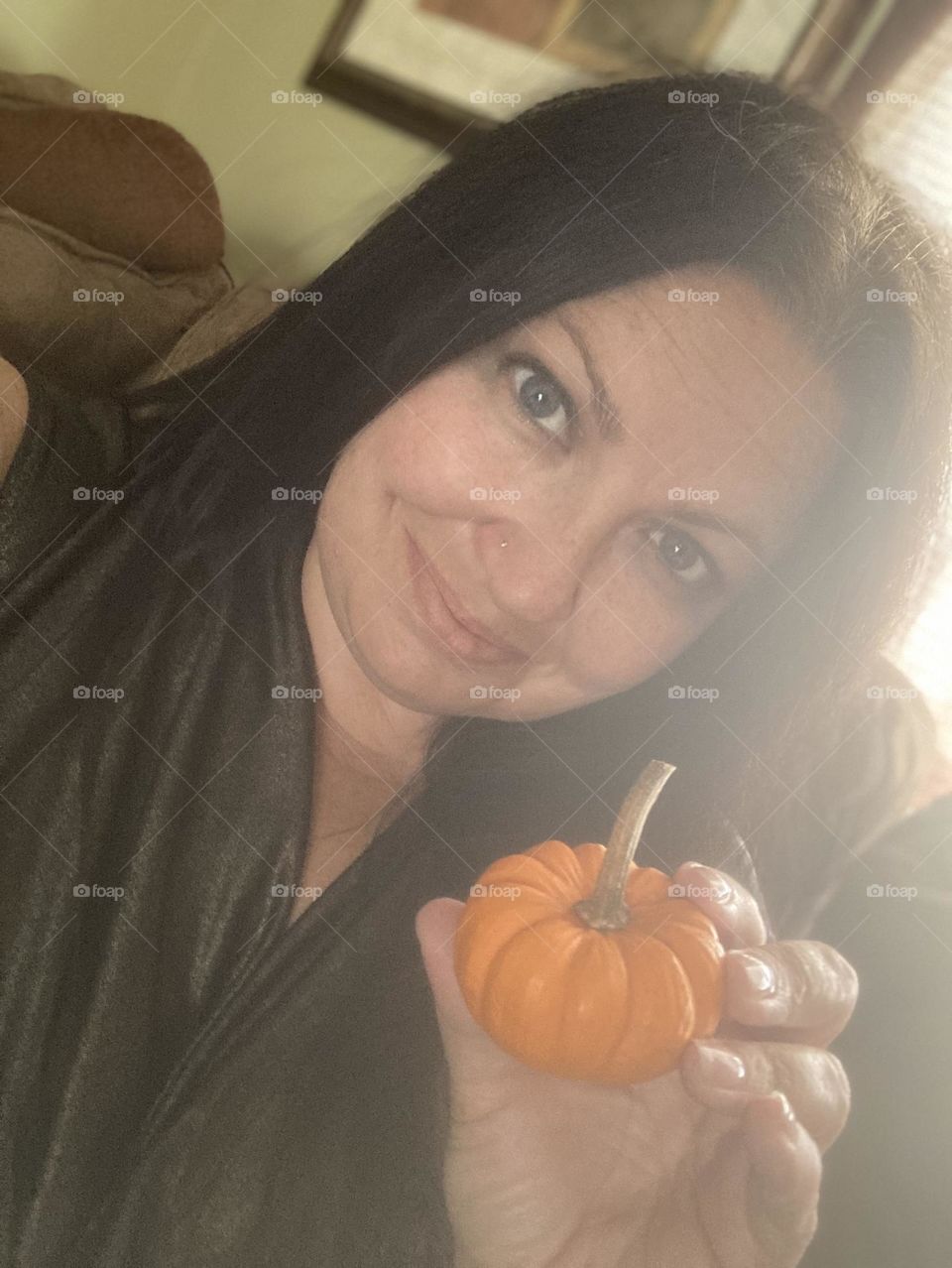 Selfie with a mini pumpkin 🎃