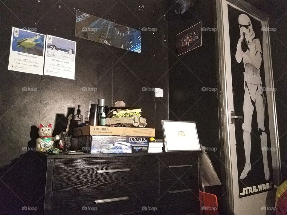 the junk chest of drawers