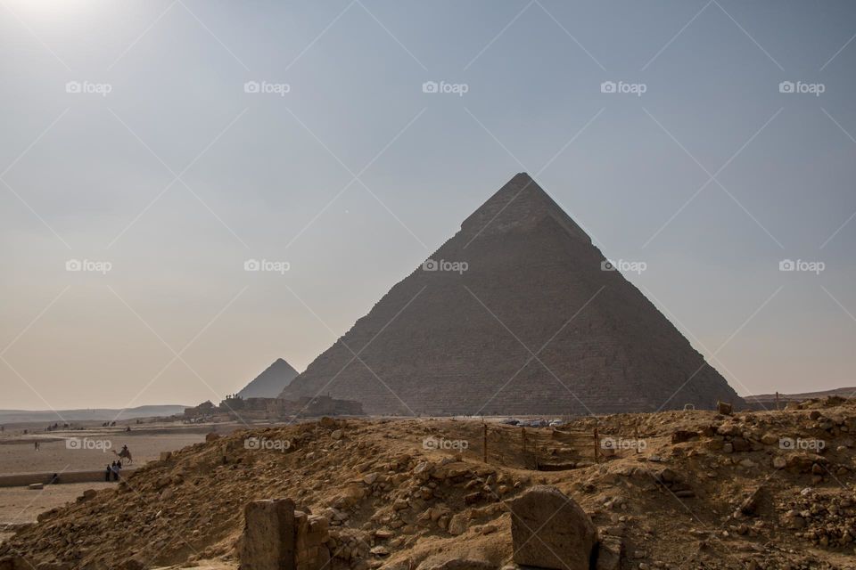 Pyramids in a row 