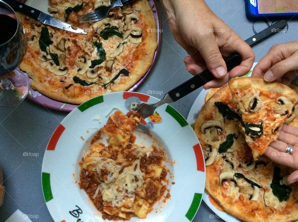 Pizza and pasta with friends at my local pizzeria 