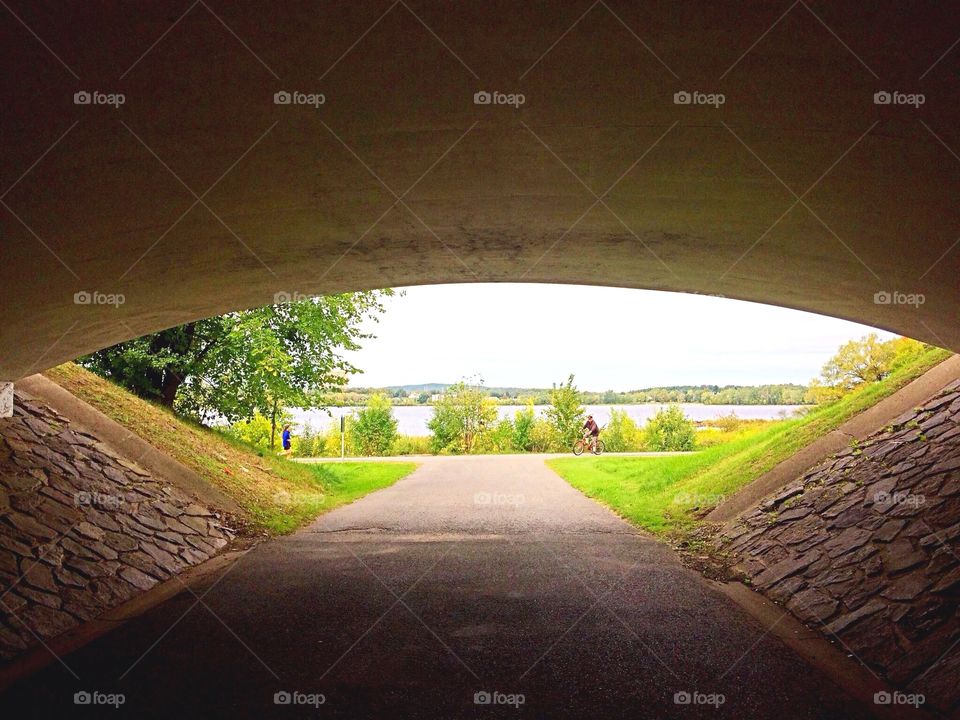 Pathway to the river 
