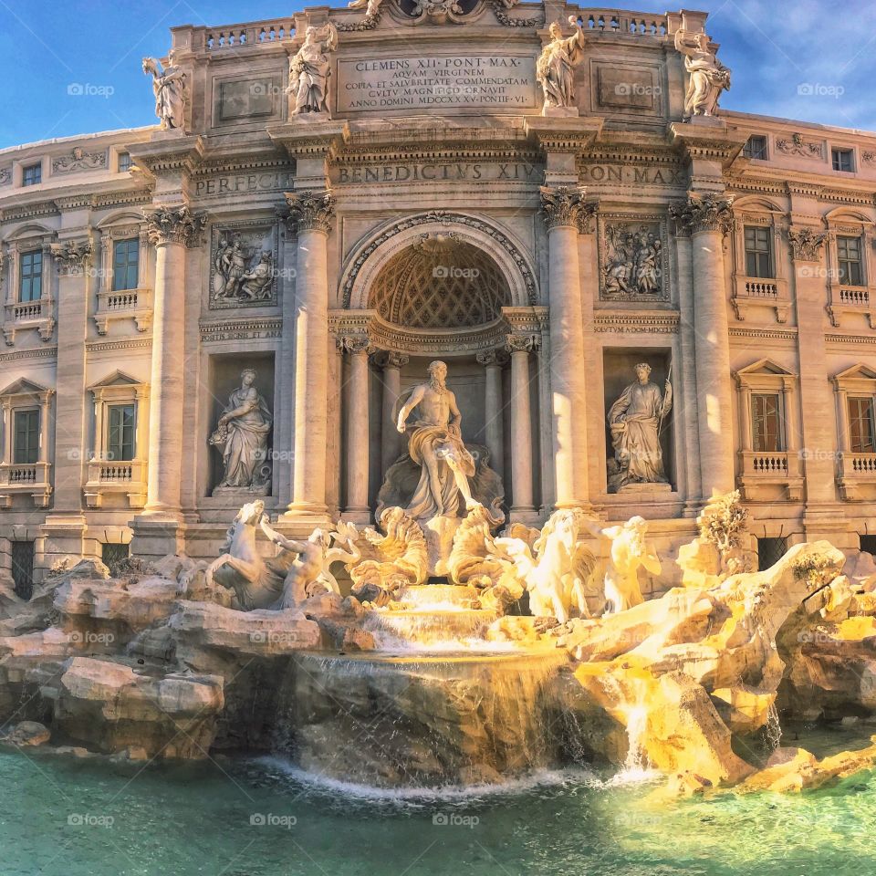 Trevi Fountain, Rome, Italy 
