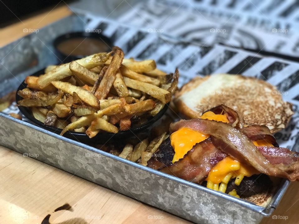 KD Burger - The Works 