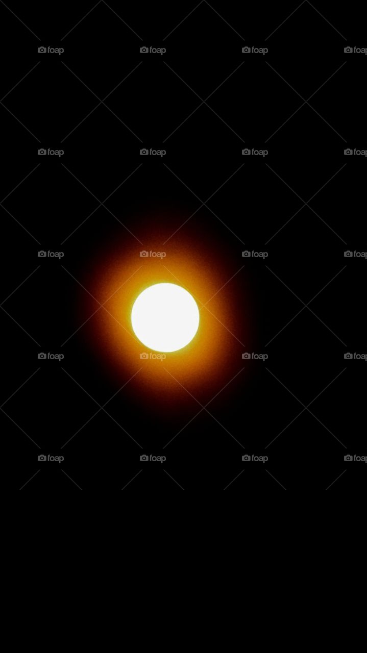 The Sun through a Solar Filter. Optics: Celestron FirstScope 76mm Reflector, 20mm eyeypiece.