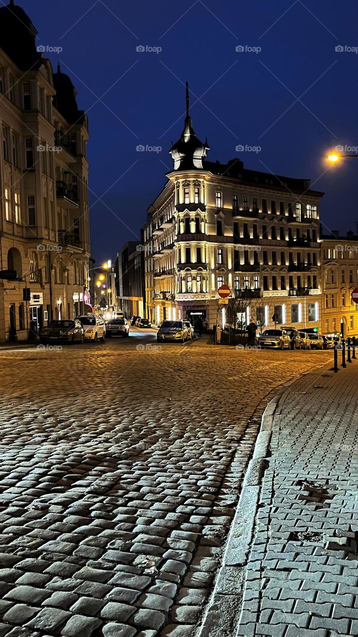 The architecture of Poznań looks more dramatic at night, but still so beautiful!