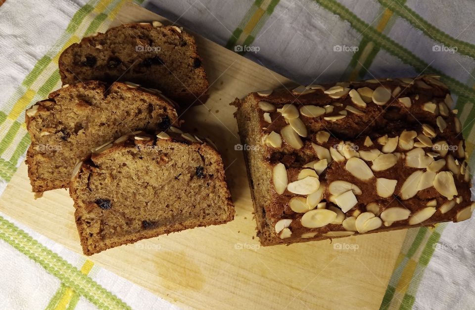 yesterday i make this delicious banana cake recovering from the stress. It's called baking teraphy. I do this often when my mental condition not good. Baking can make me happy.