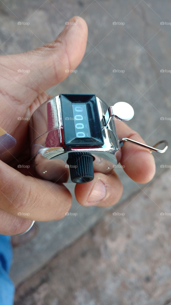 Ação, contador de estoque, pessoas em portarias, gado etc.