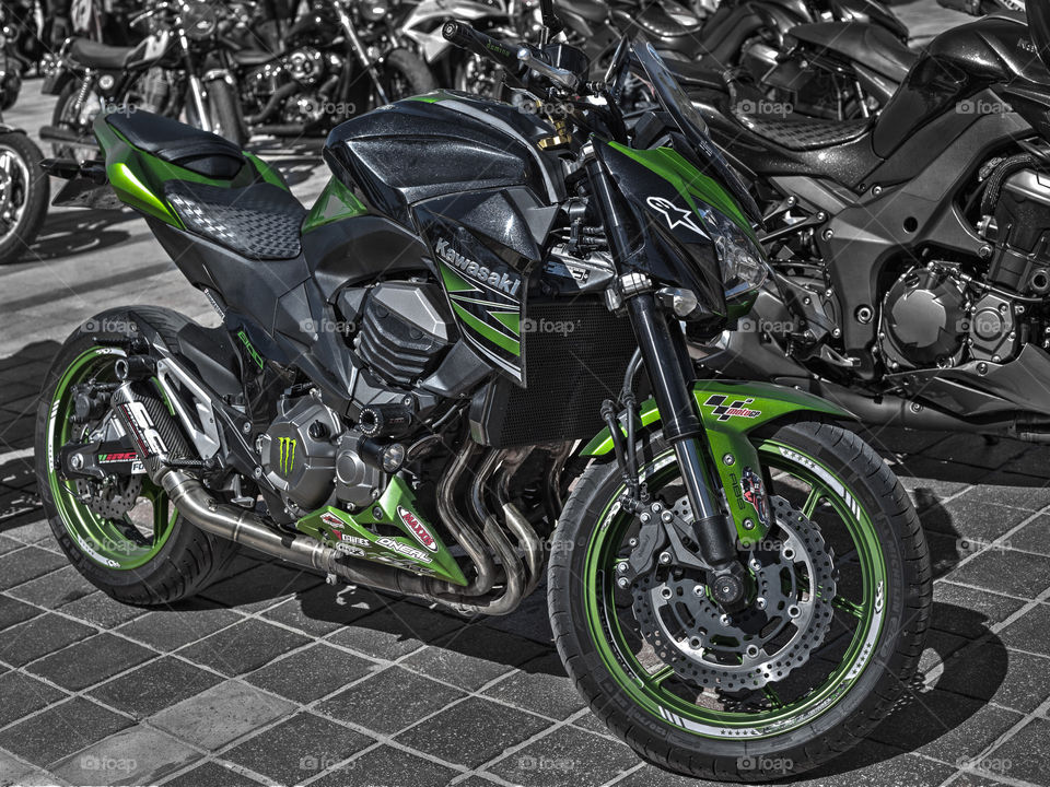 motorcycle Kawasaki z800 hdr