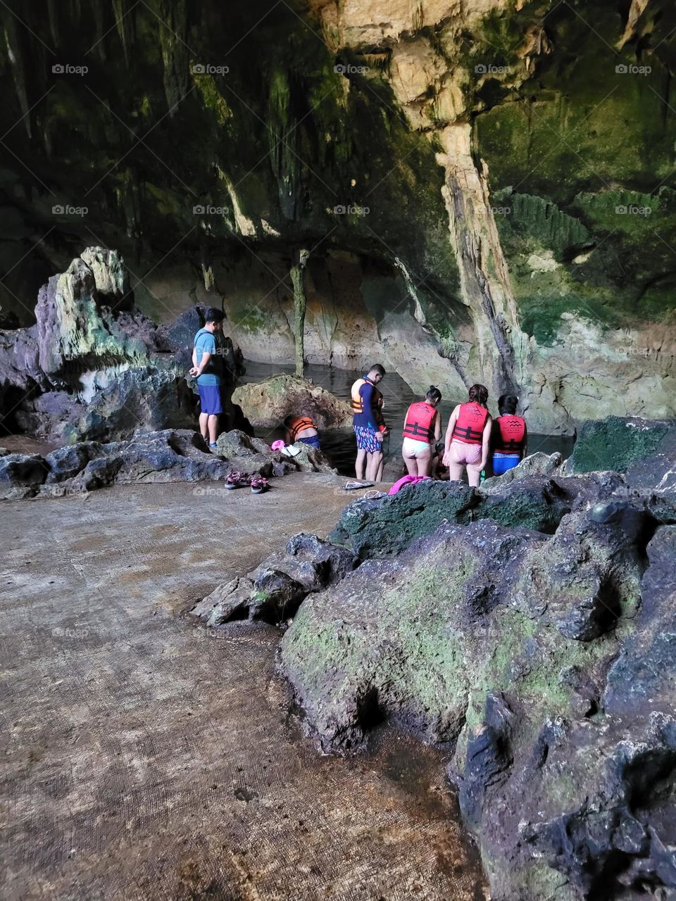 gente en cenote