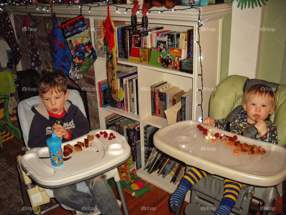 Kids Eating In High Chairs
