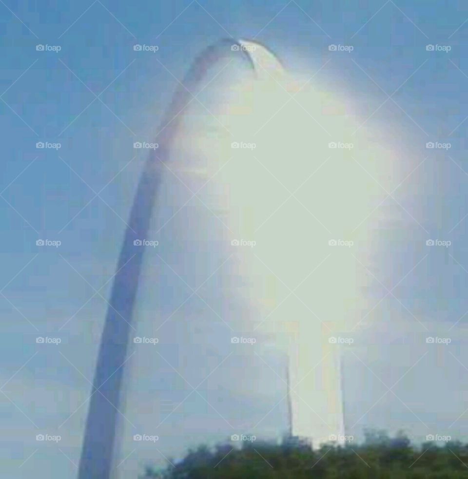 St.Louis arch in your face