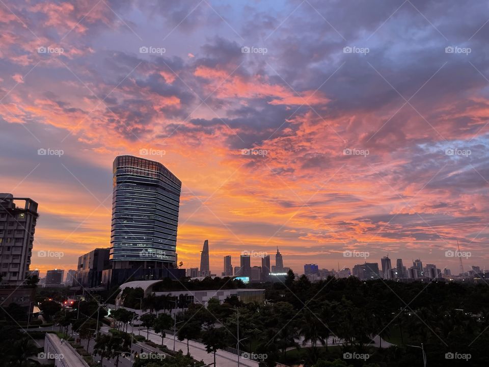 Beautiful sunsets need cloudy skies