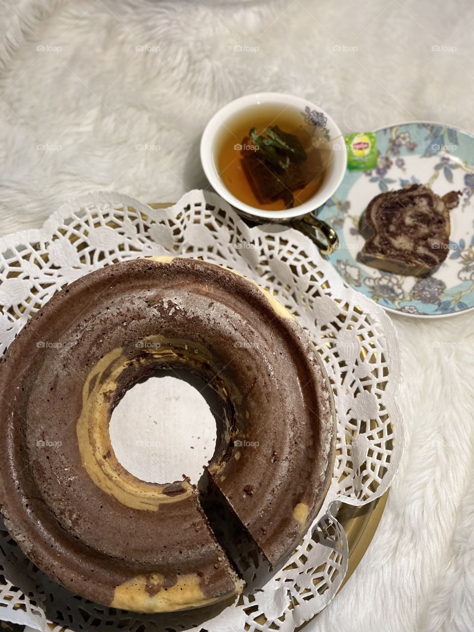 Yami chocolate cake with cinnamon and vanilla 