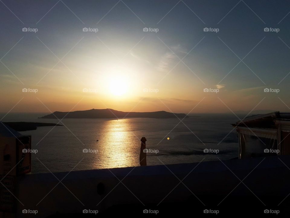 The Sun over the vulcano