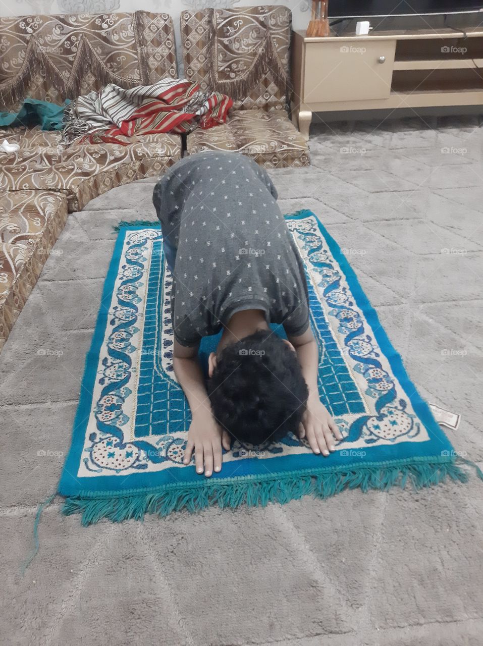 I need your support guys, I'm very, very poor, poor