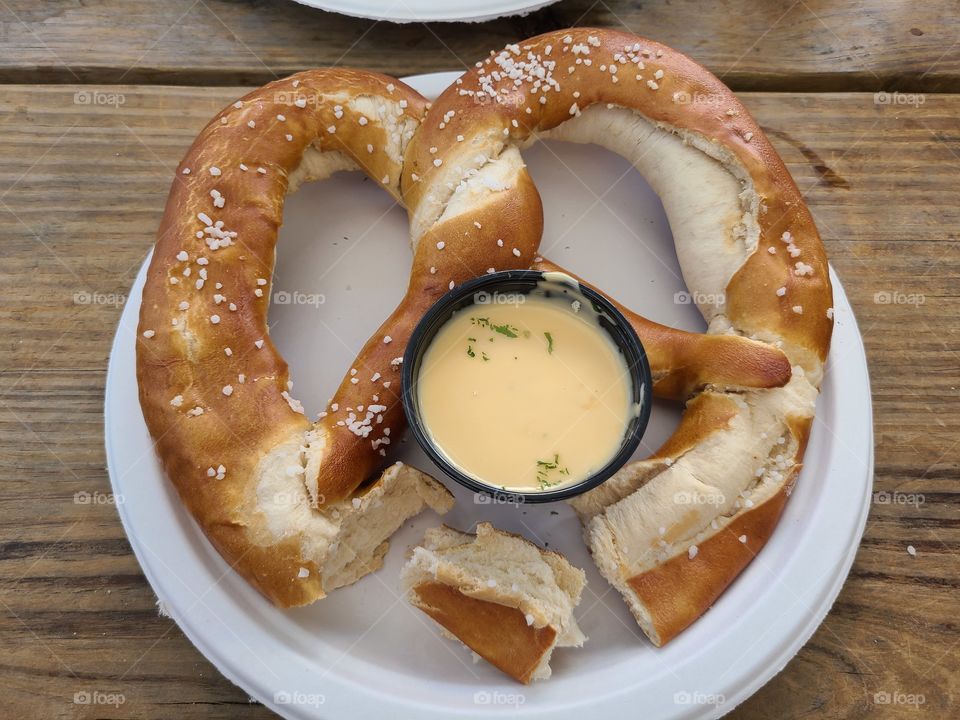 warm soft pretzel  with beer cheese